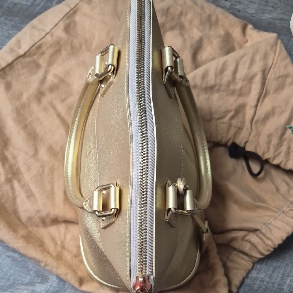 LOUIS VUITTON Suhari Lockit PM In Gold Large - Picture 8 of 17